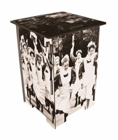 Fotohocker „Jubelnde Schwestern“